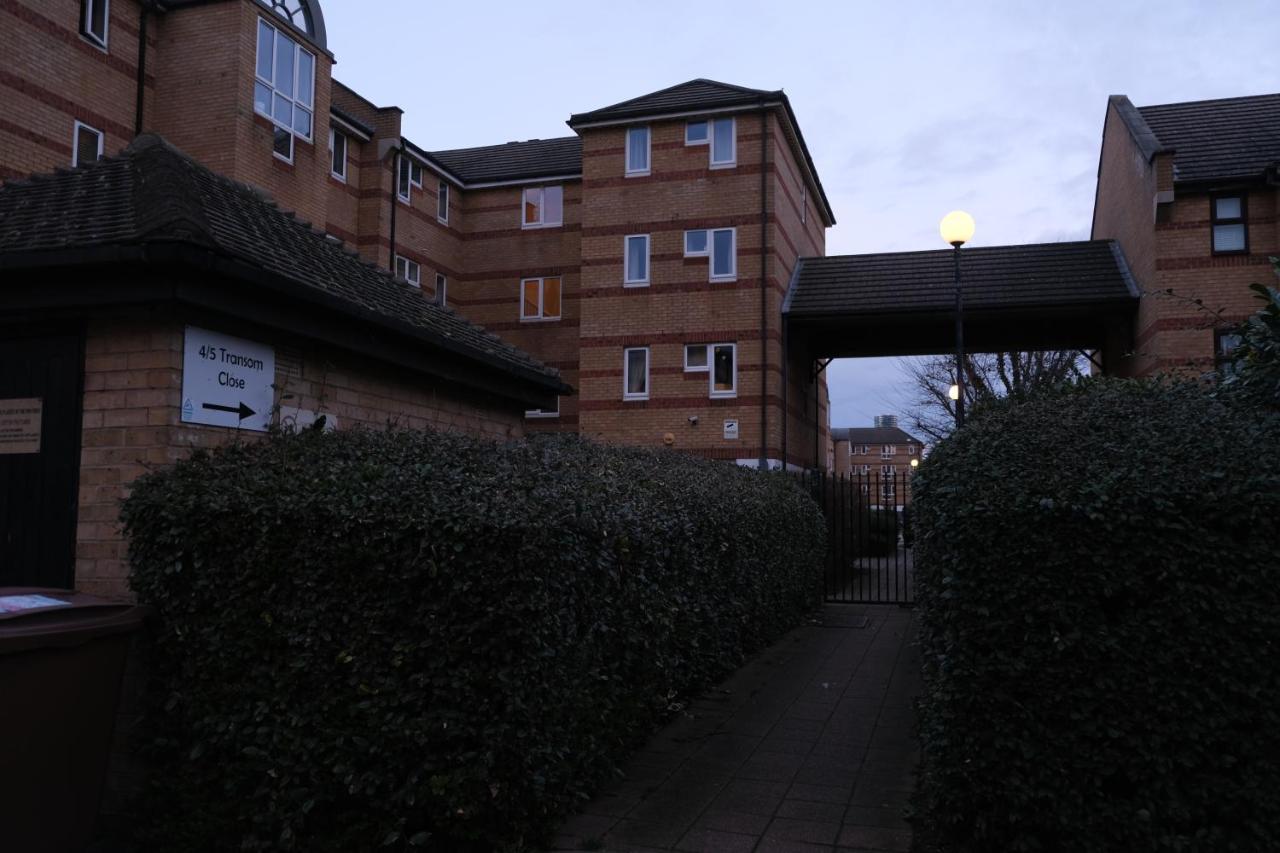 Transom Close Londra Exterior foto